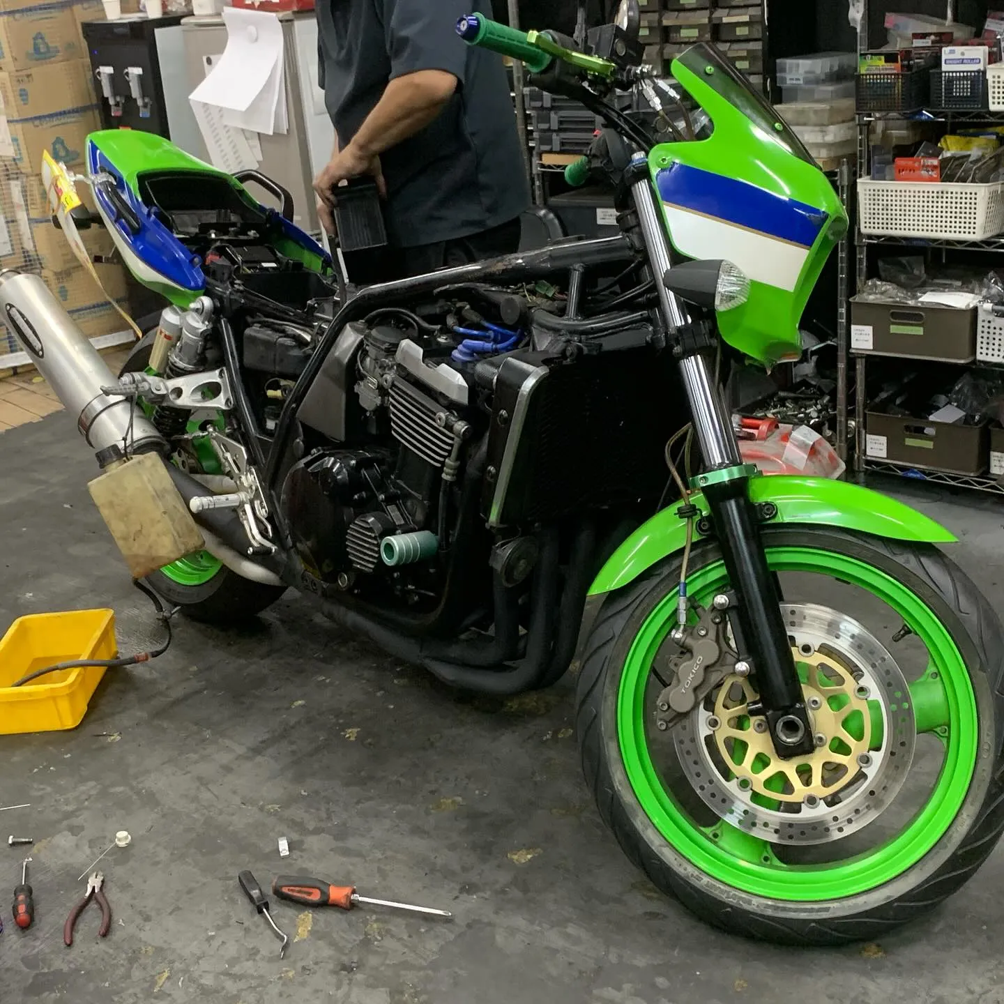 【大阪||バイク屋||メンテナンス//ZRX1100】