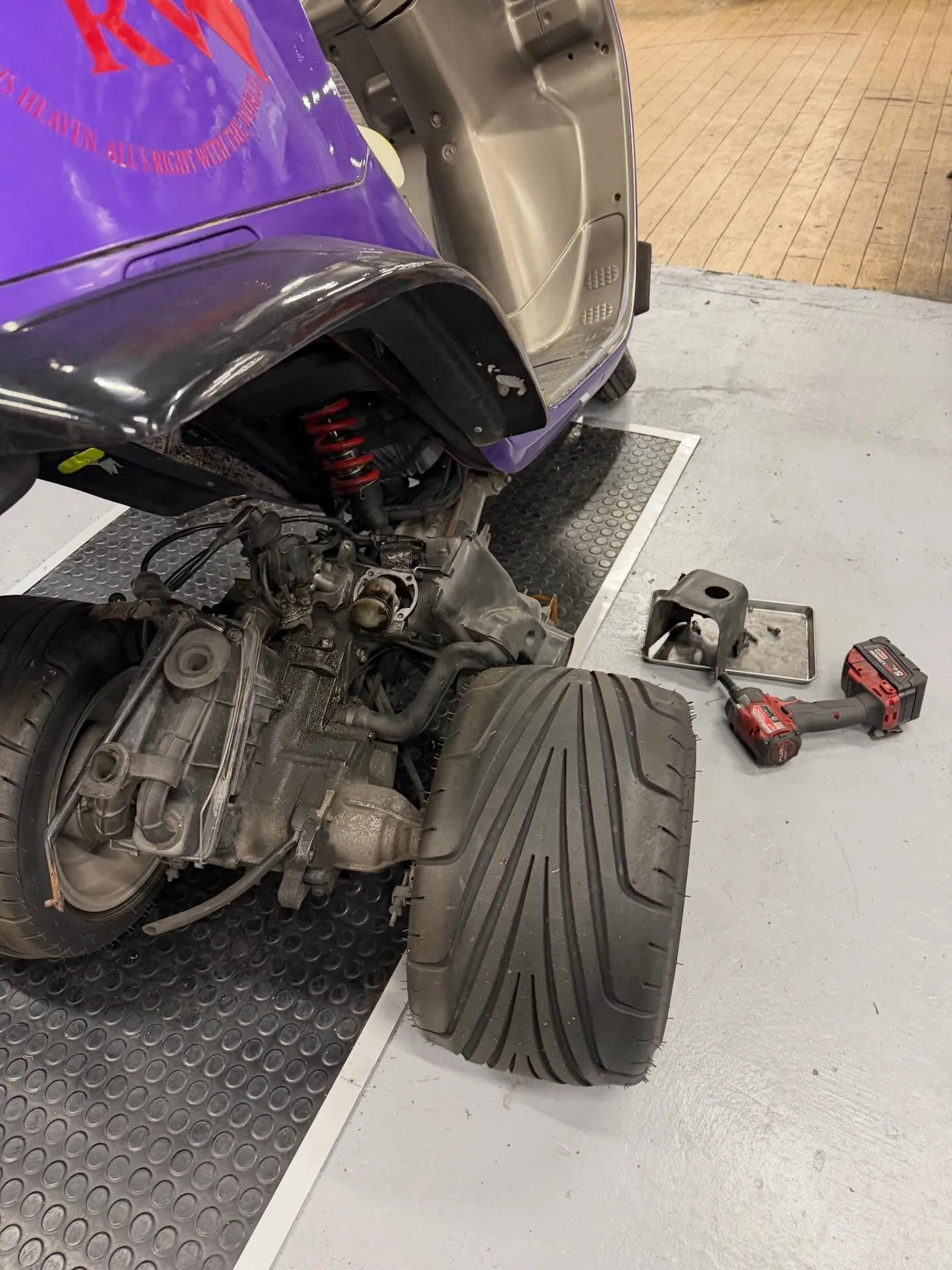 ジャイロキャノピーのエヴァンゲリオン仕様、修理で預かっていま...