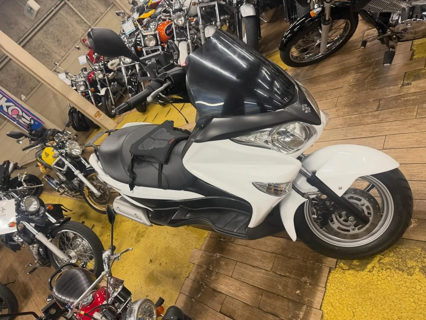 前にセルモーターの故障で修理をしたバーグマン200、今回は再...